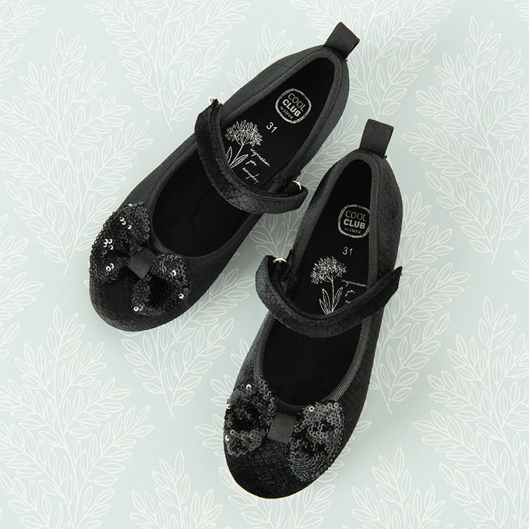 Black velvet ballerinas with bow