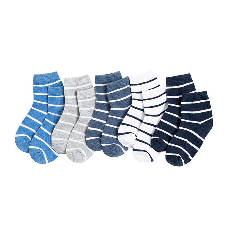 מארז גרביים 5 יח' - כחול מפוספס, אפור ולבן