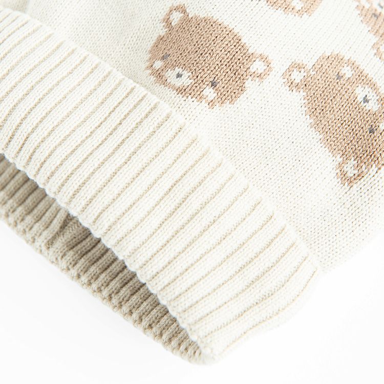 Winter beanie hat with bear print