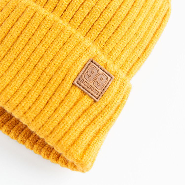 Yellow beaniehat