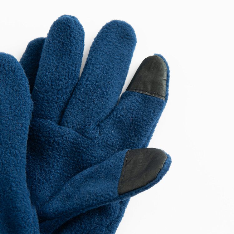 Blue gloves