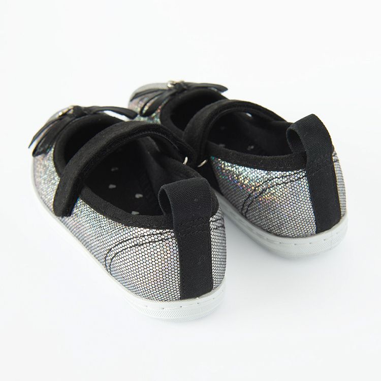 Dark grey ballerinas with small bow and heart accessory