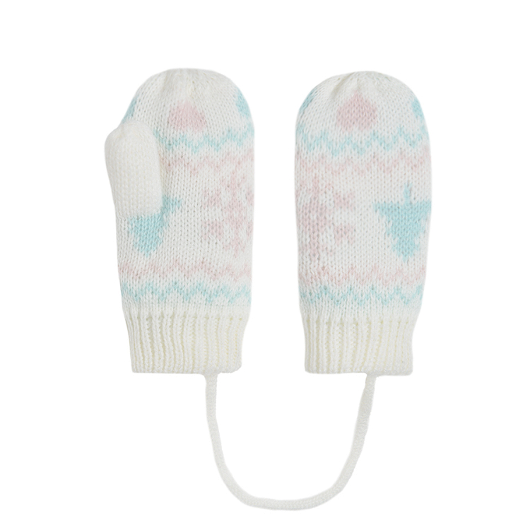 Ecru gloves with pine trees and snowflakes