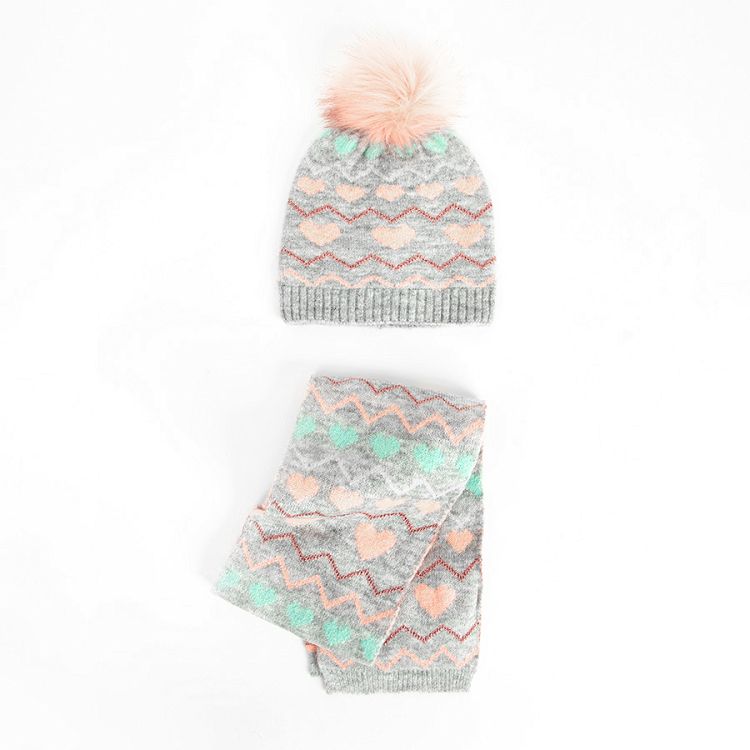 Grey cap with pink pom pom and hearts print