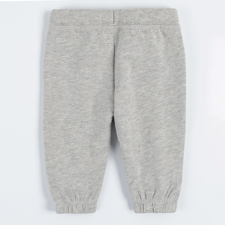 Mix color sweatshirt and grey pants with adjustable waist