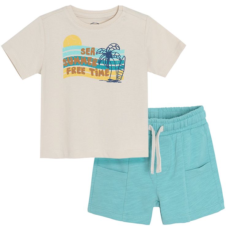 Beige short sleeve T-shirt with SEA SUMMER FREE TIME print and blue shorts with back pocket