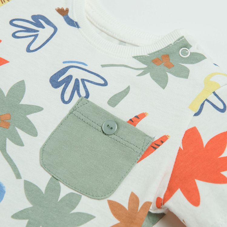 White short sleeve T-shirt with wild animals and leaves print and chest pocket