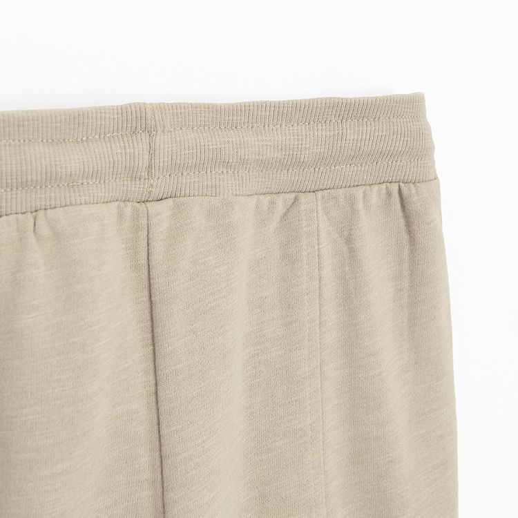 Beige joggings pants with cord