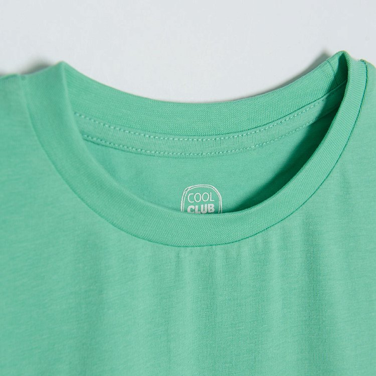 Green short sleeve T-shirt