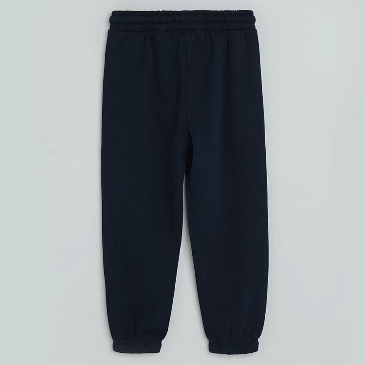 Black jogging pants