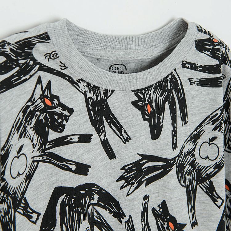 Grey sweatshirt with wolves print