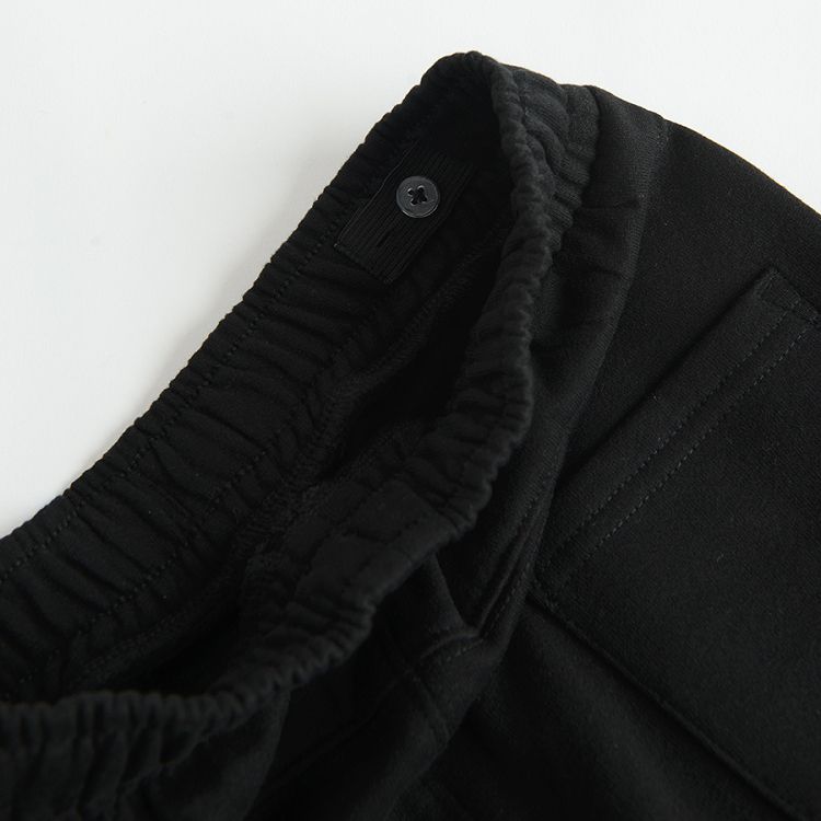 Black jogging pants