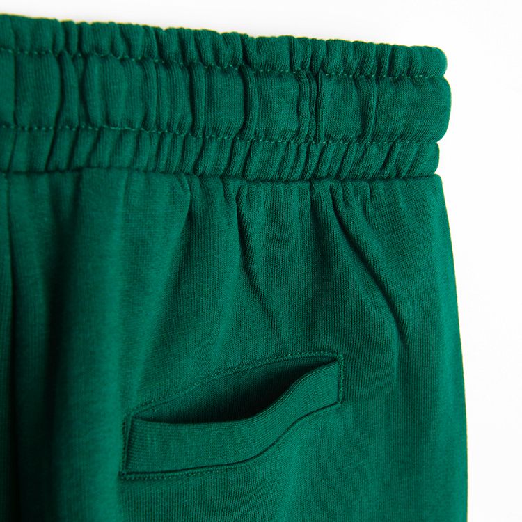 Green jogging pants with adjustbale waist