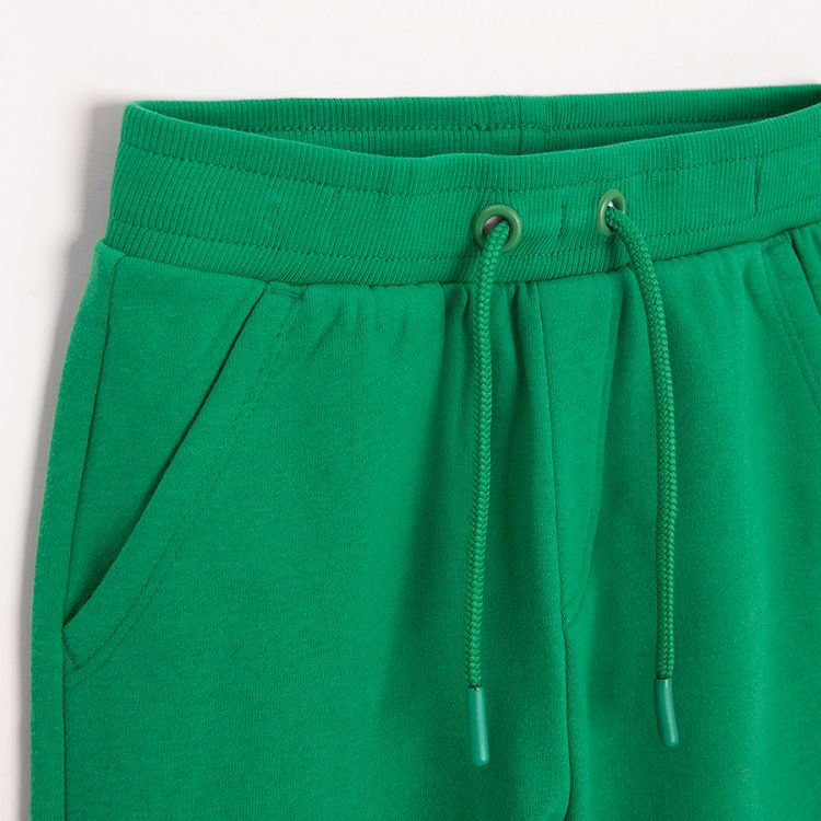 Green sweatpants with cord