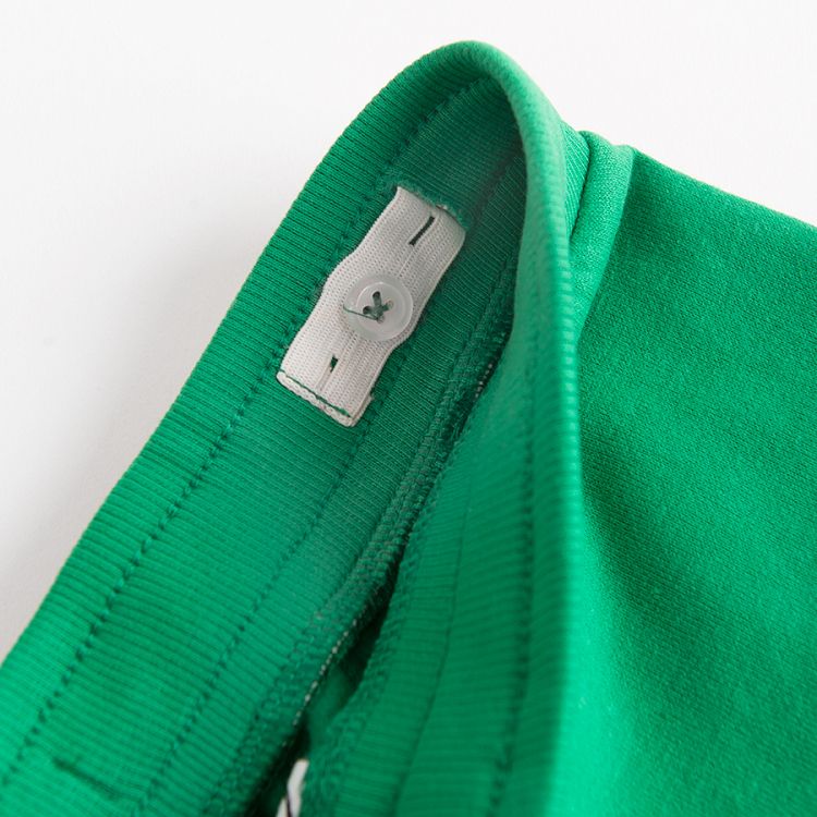 Green sweatpants with cord