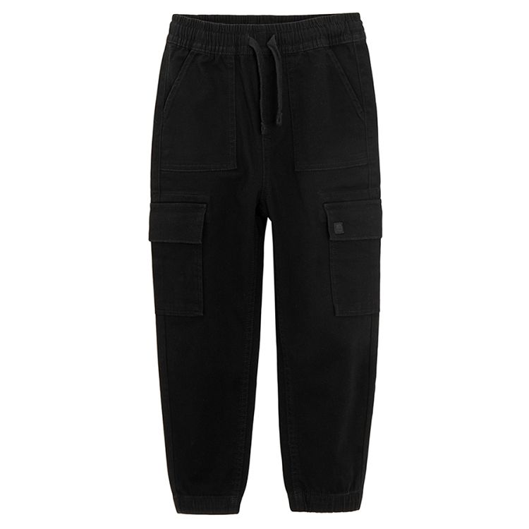 Black sweatpants with side pockets