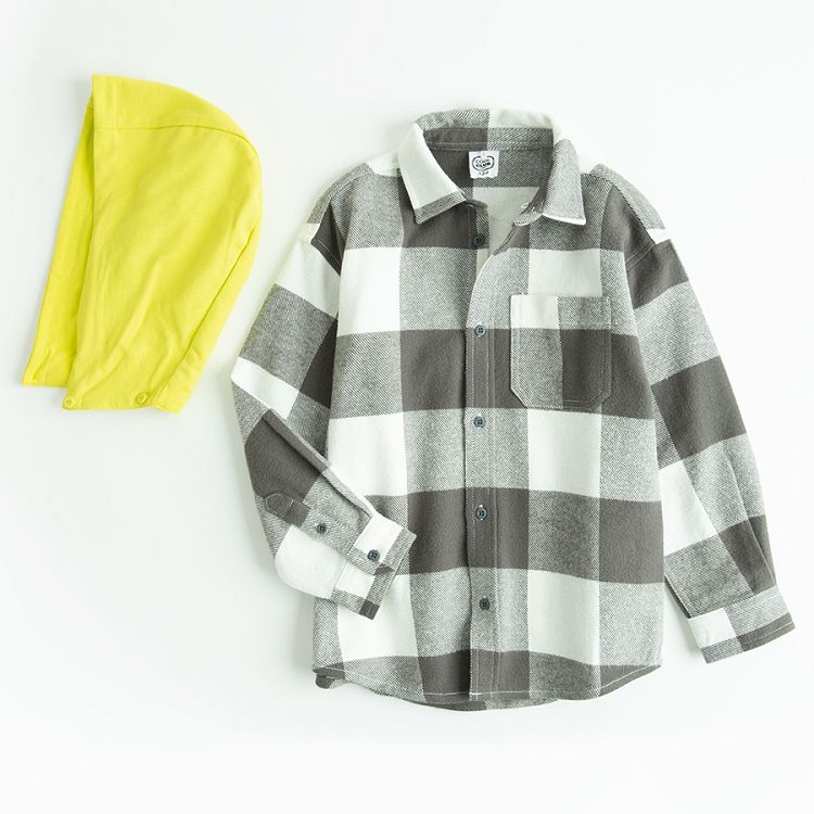 Grey and white checked shirt with fluo hoodie