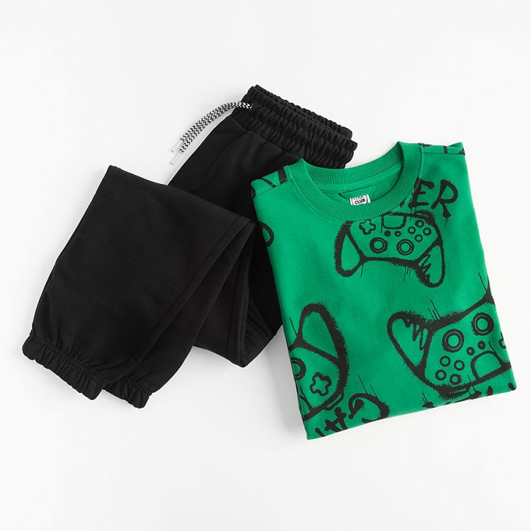 Jogging set, green sweatshirt with gaming print and black sweatpants