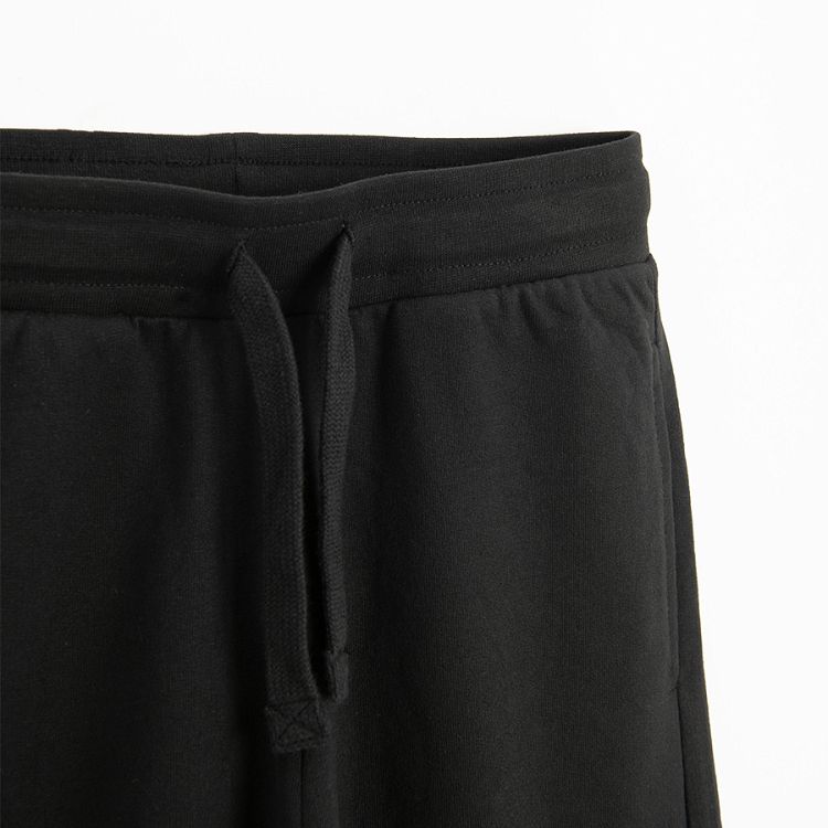 Black jogging pants