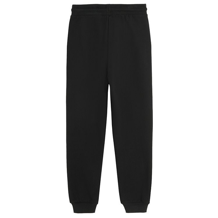 Black jogging pants