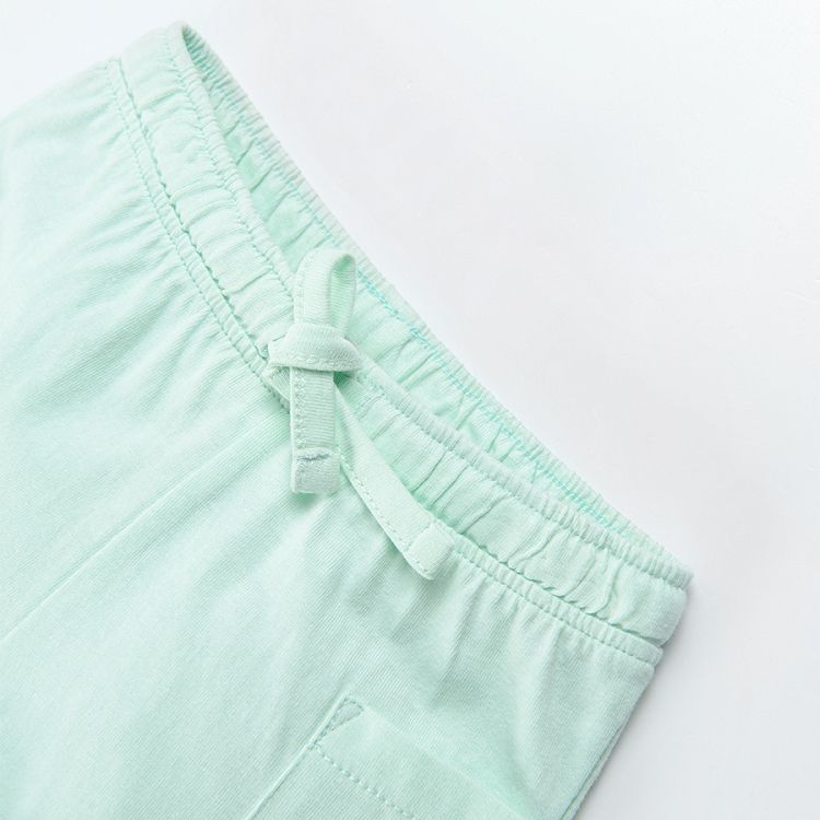 Light mint shorts with adjustable waist and pockets