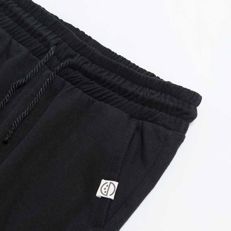 Black jogging pants