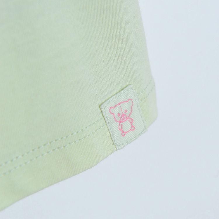 Light green sleeveless T-shirt with kitten eating ice- cream print