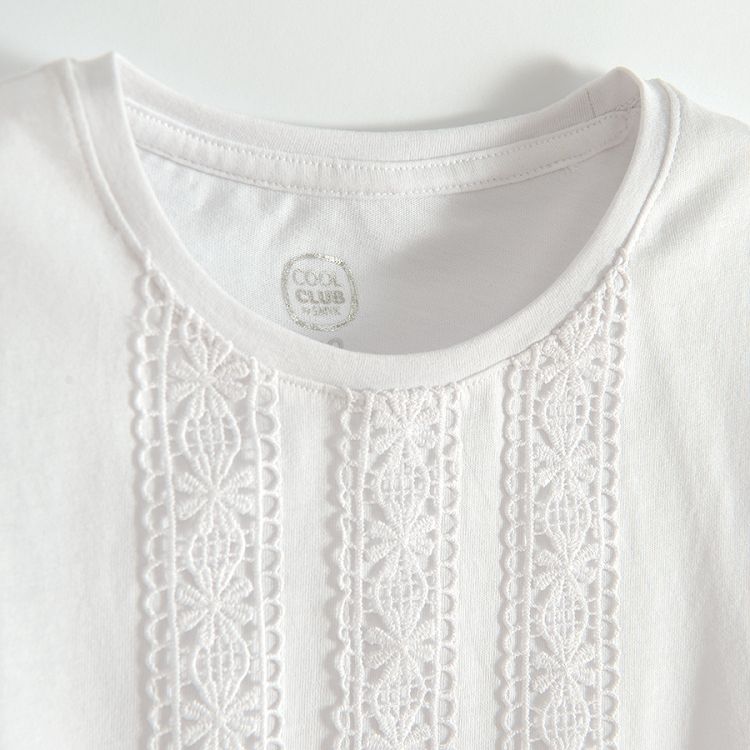 White short sleeve embroidered blouse