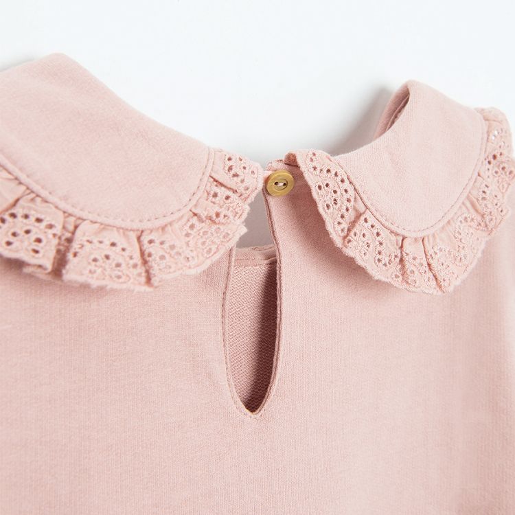 Pink sweatshirt with colar