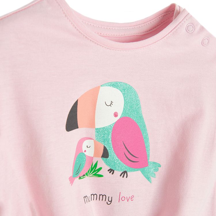 Pink T-shirt with parrots and Mommy Love print