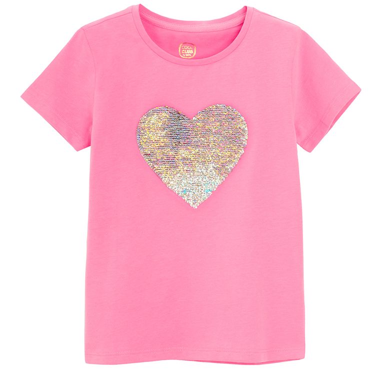 Pink short sleeve T-shirt with a red heart