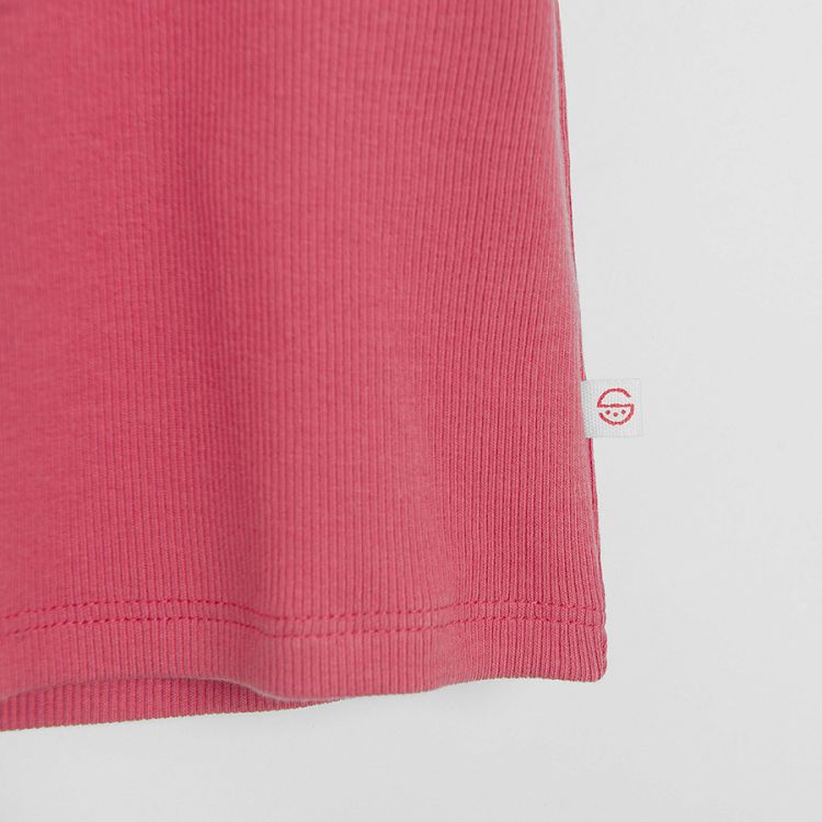 Light red T-shirt