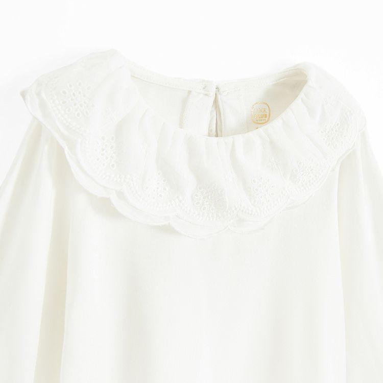 White long sleeve blouse with round collar