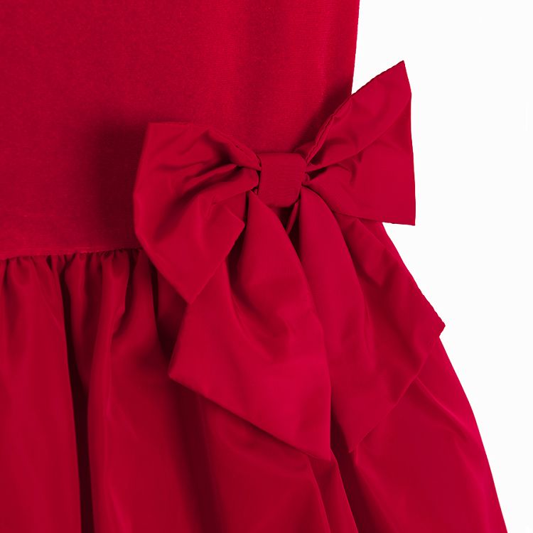 Red short sleeve dress with full skirt and bow