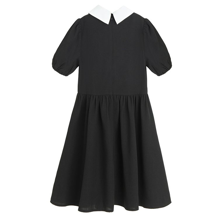 Black short sleeve dress with white collar