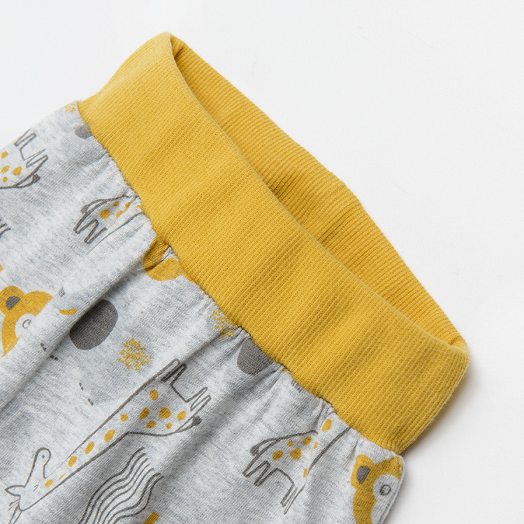 מכנסי טרנינג בצבע אפור צהוב עם הדפס חיות ג'ונגל