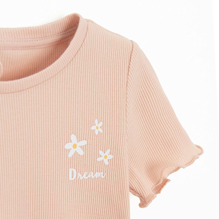 Light pink short sleeve and shorts pyjamas with daisies print