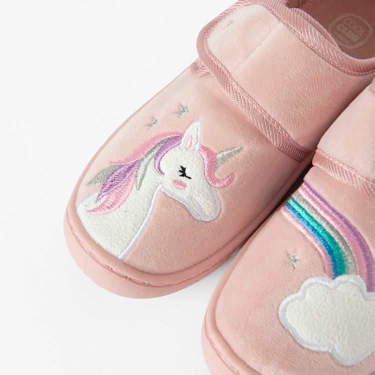 Pink shoes canvas with unicorn print