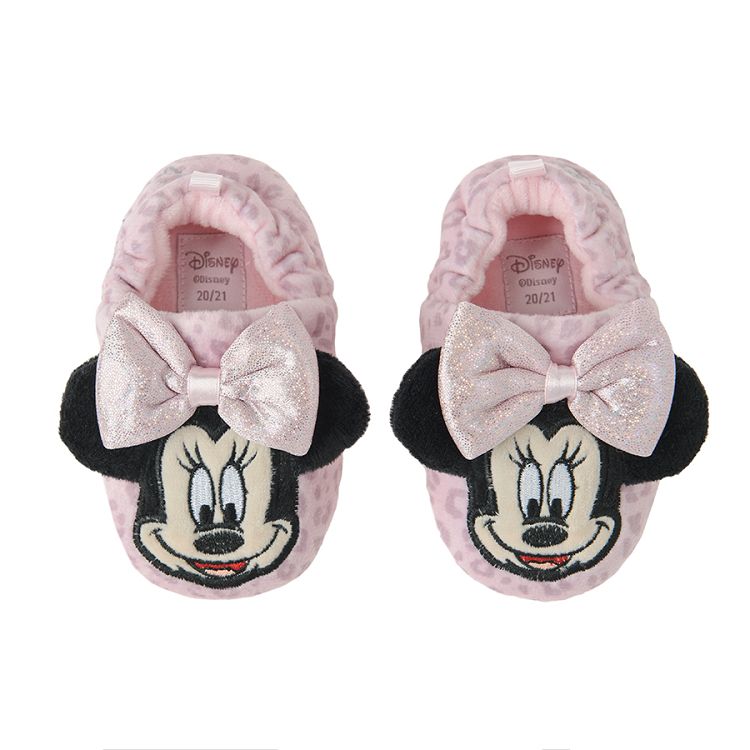 Minnie Mouse pink slippers