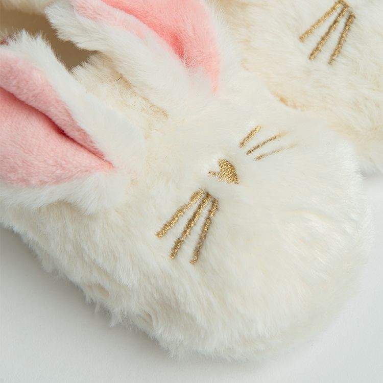 Light grey slippers with kitten print and ears