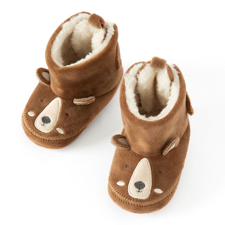 New born slippers with bear pattern