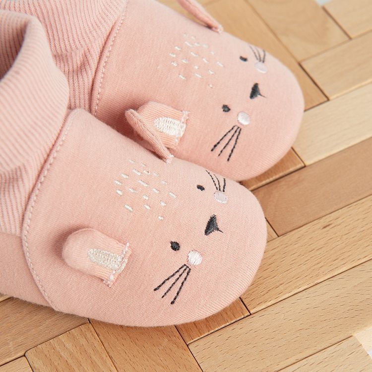 Pink new born slippers with cat print