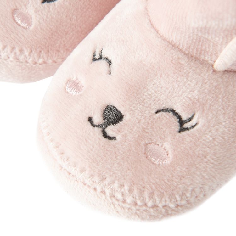 New born slippers with bunny pattern