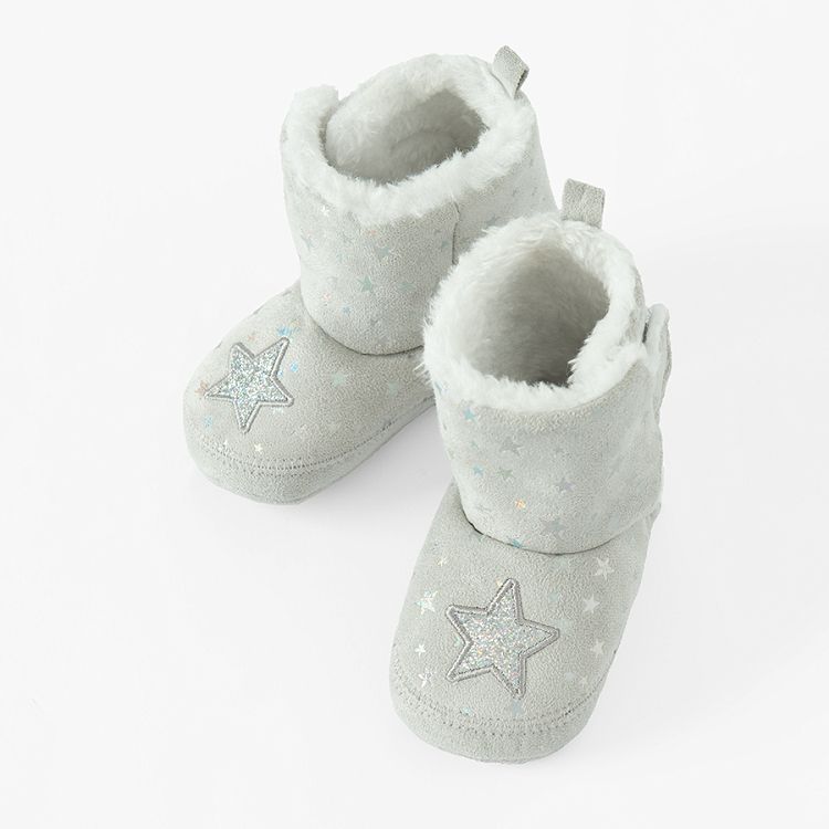 Light grey new born slippers with star print