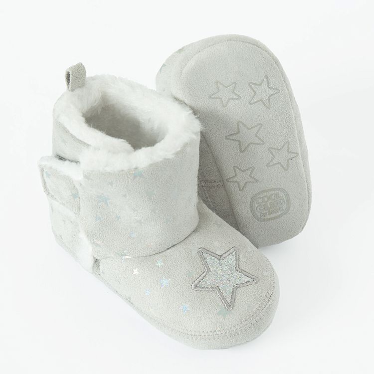 Light grey new born slippers with star print