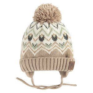 Ecru winter earflap hat with diamond pattern