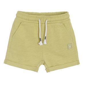 Olive shorts with adjustable waist and side pockets