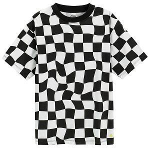 Black and white T-shirt with race flag print