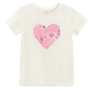 White short sleeve T-shirt with a pink heart