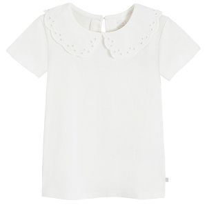 White T-shirt with round collar